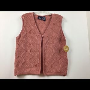 Lizsport knit vest.